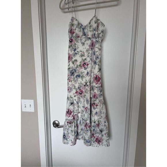 Lulus Floral tiered midi dress size medium - Picture 2 of 4